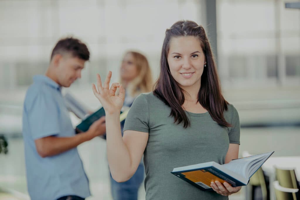 Junior Achievement lanza ‘Cuentas contigo’ un programa de educación financiera