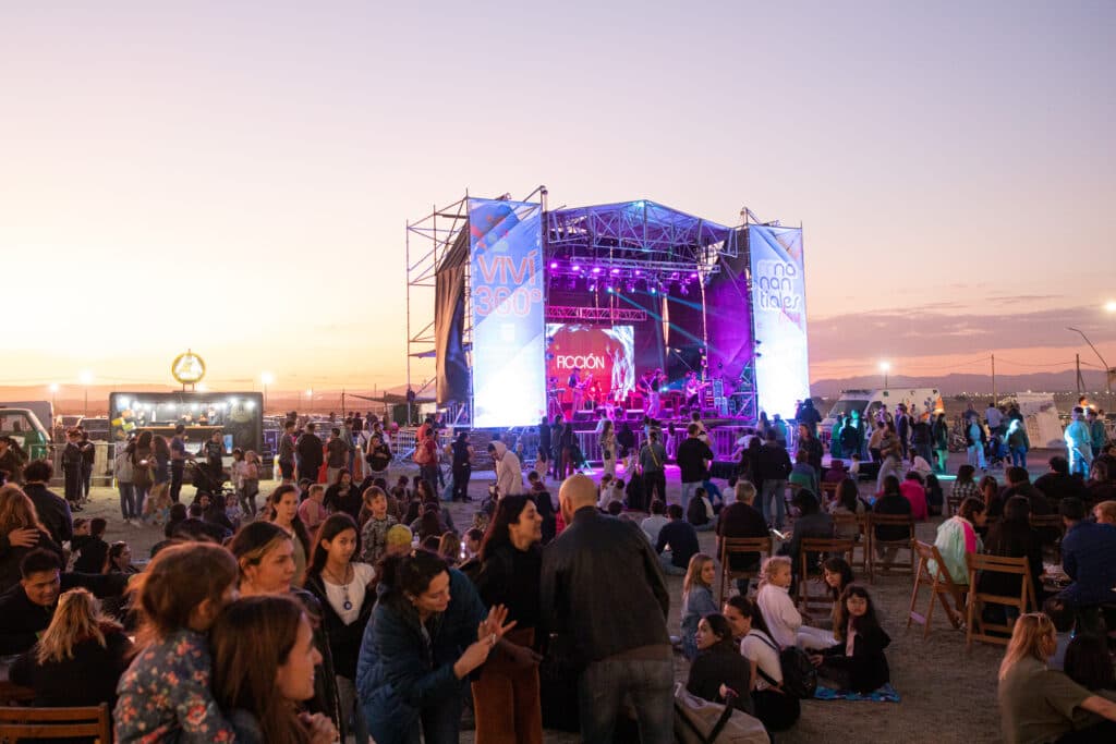 Llega Manantiales Day & Night