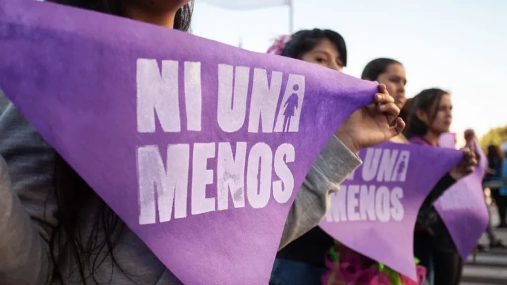 En lo que va de enero, una mujer o niña fue asesinada cada 24 horas