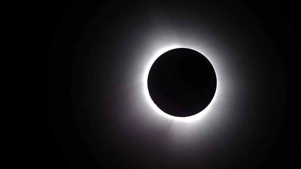 Luna Nueva en Capricornio a 29°: qué significa este evento astrológico y cómo impacta