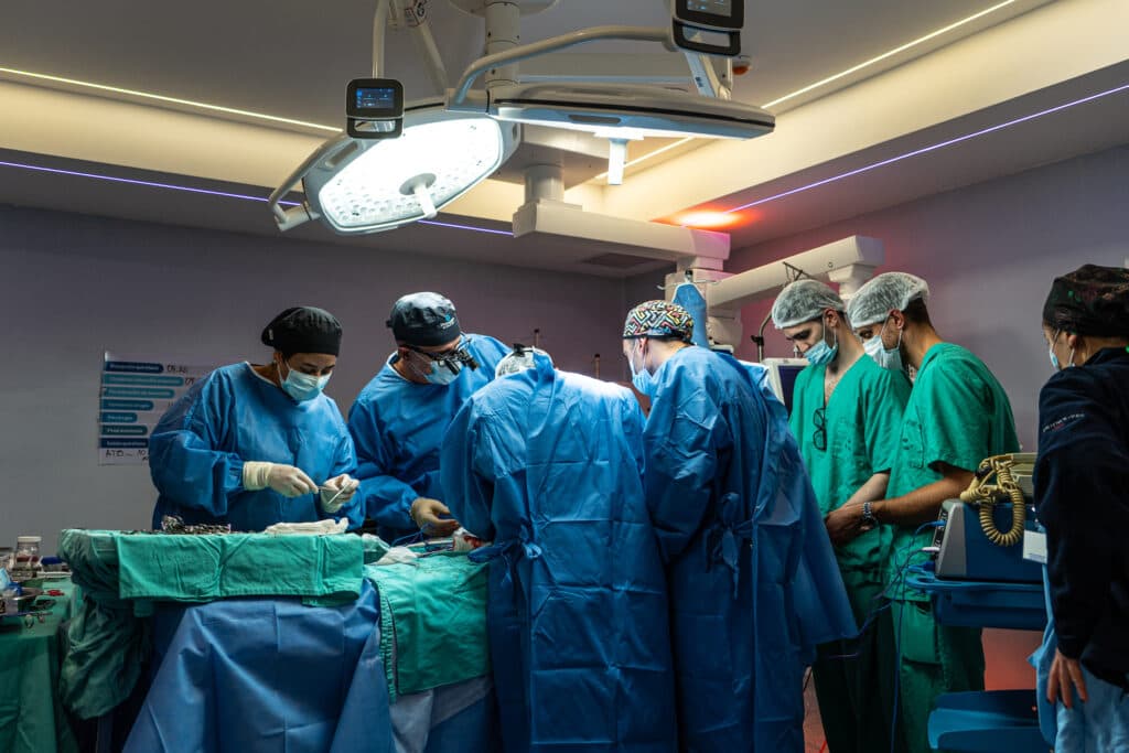 Histórico: realizaron en Córdoba el primer trasplante hepático con donante vivo y cirugía robótica del interior del país