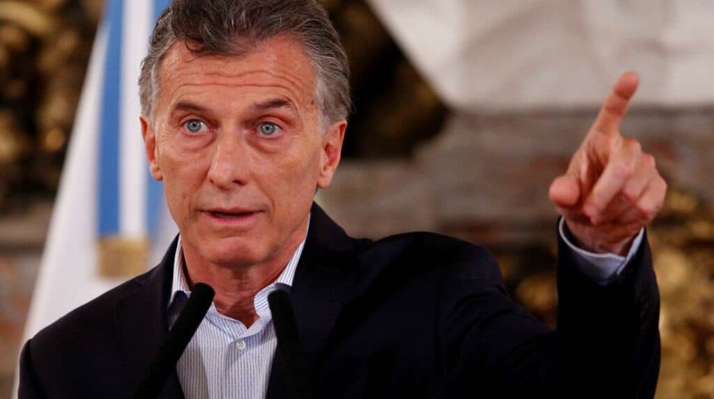 Macri anunció el recorte del 25% de los cargos políticos