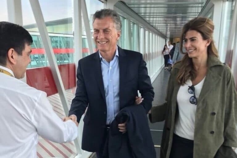 Macri inicia su gira que lo llevará a Rusia, Suiza y Francia