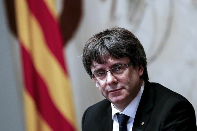 Insisten en designar por Skype a Puigdemont como jefe del gobierno catalán