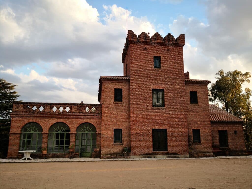 Cuánto piden por el Castillo Garlot, el inmueble más caro de Córdoba