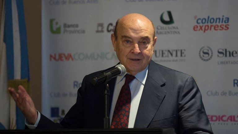 Cavallo le baja el pulgar al actual gobierno y apuesta a que una reforma del Estado puede estabilizar la economía