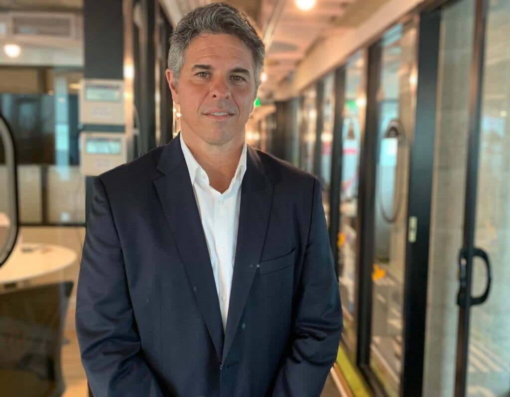 Quién es el nuevo CEO de la low cost Flybondi