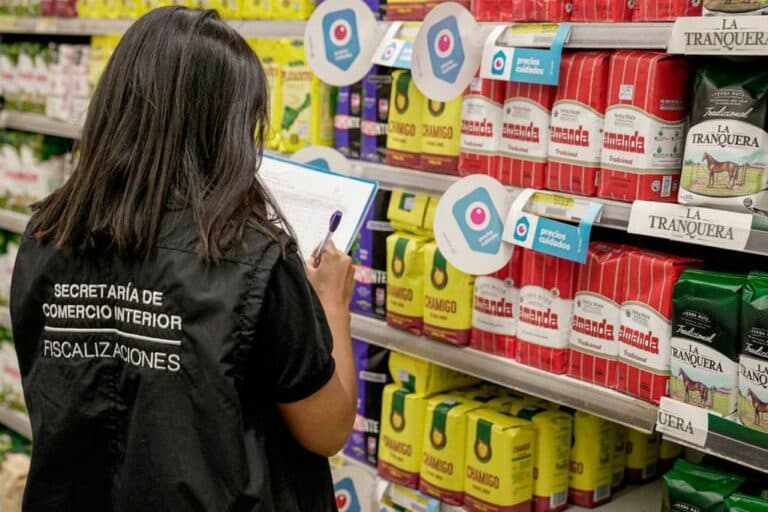 Por qué es contradictorio que el gobierno declare la guerra a la inflación