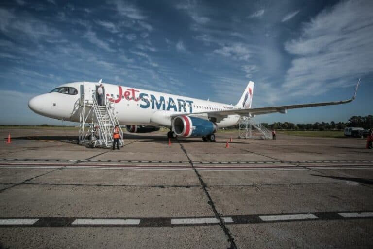JetSmart inauguró ruta Córdoba-Bariloche y trae los vuelos “mate friendly”