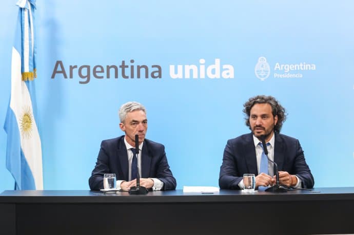 Cafiero dijo que negocian una «suma fija» a cuenta de la paritaria 2020