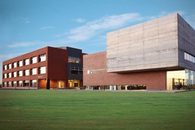 La Siglo 21 reinauguró su histórica sede en Nueva Córdoba ($ 120 M de inversión)