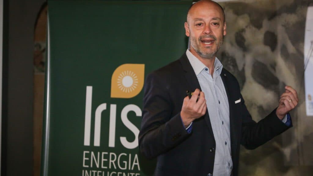 Cómo trabaja Iris Energía para ofrecer parques solares
