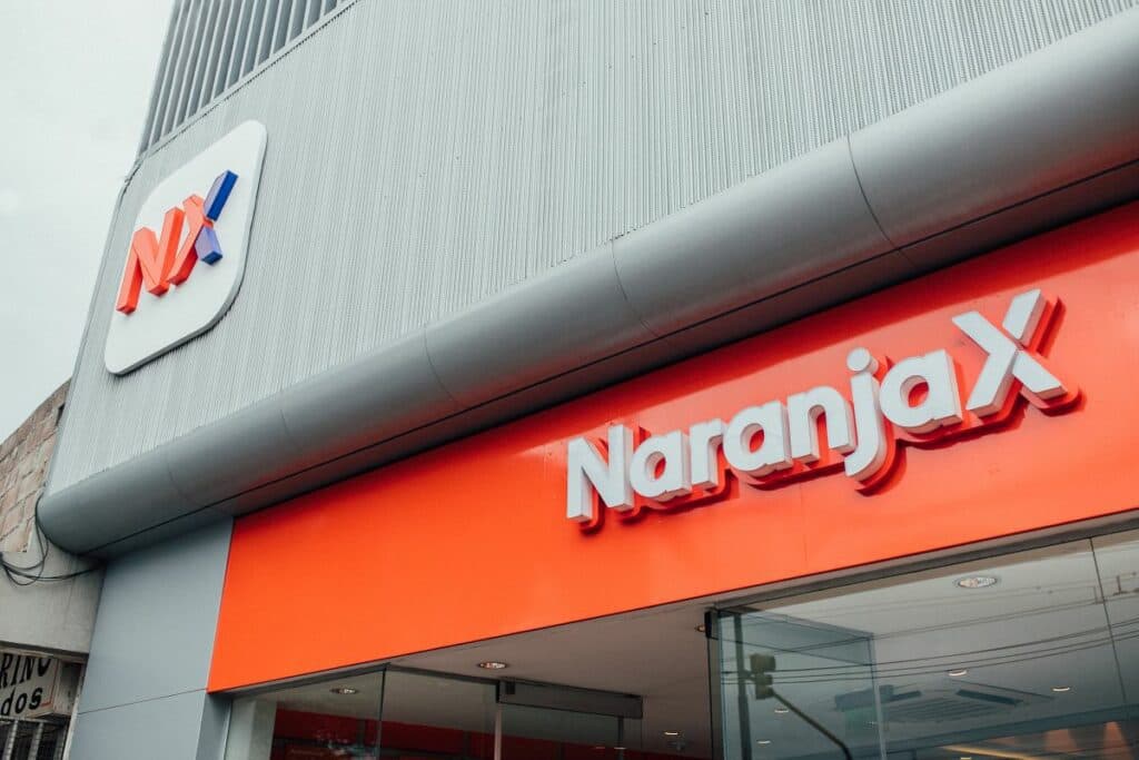 Naranja X renueva imagen de sus sucursales y lanza campaña sobre su app