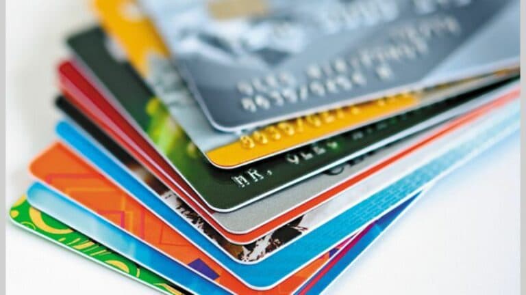 Oficializan la venta de la mayor procesadora de tarjetas de crédito de la Argentina