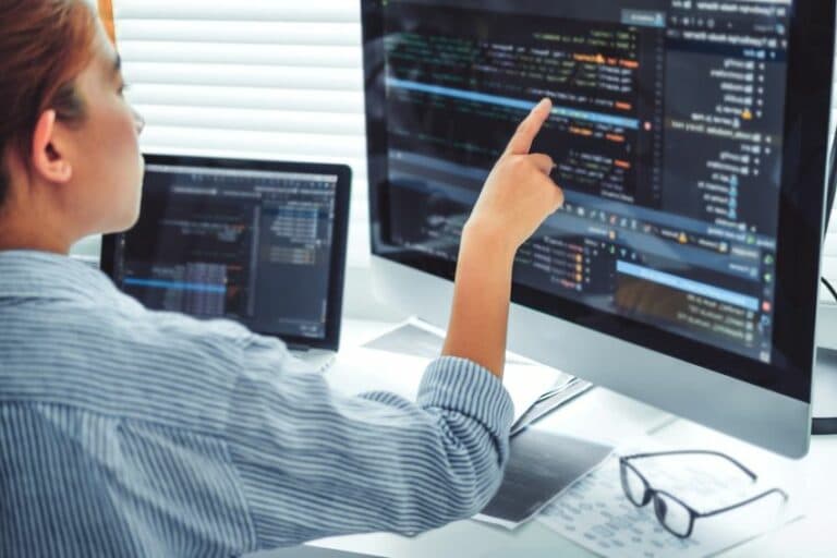 Mercado laboral: las carreras IT más demandadas (que no son programación)