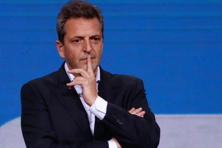 Gestión sin rumbo: sacarían a Batakis y Massa sondea su desembarco al ejecutivo