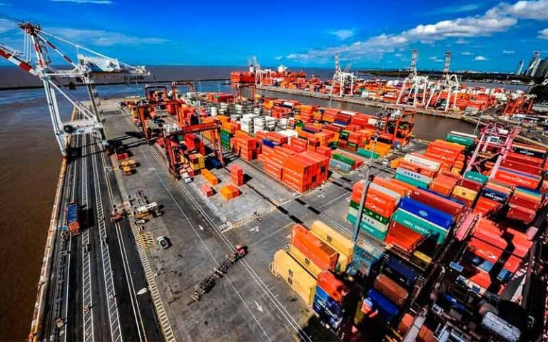 9 de cada 10 dólares de importación son insumos de la producción local