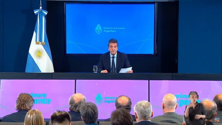 Massa ´vendió´ orden fiscal y descartó shock devaluatorio