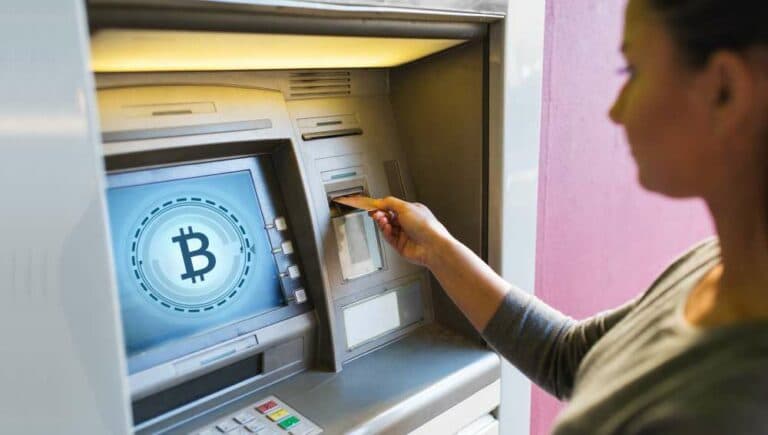 Una techi argentina transforma los cajeros automáticos para integrar criptomonedas