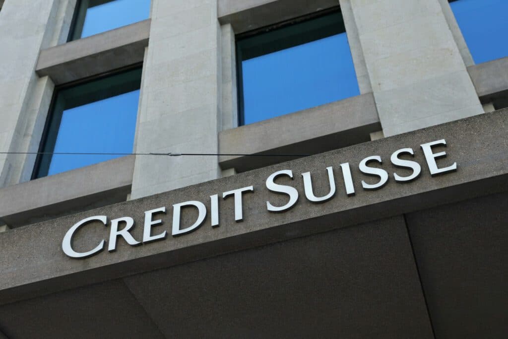 Las acciones del Credit Suisse se desploman a niveles históricos: qué pasó