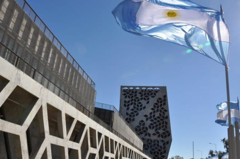La Justicia le dio la razón a la Provincia para que acceda a dólares