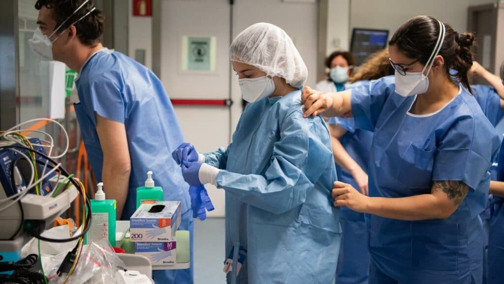 Tras devaluación: fuerte denuncia de empresarios de la salud