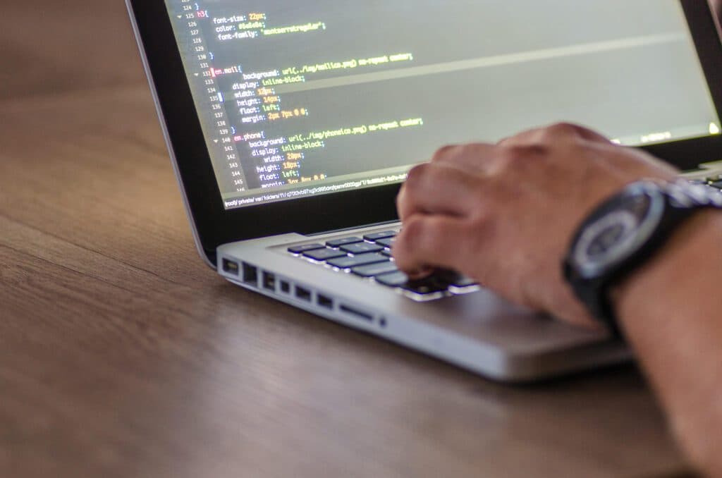Sector IT: crece la demanda de software pero escasea la oferta de talento