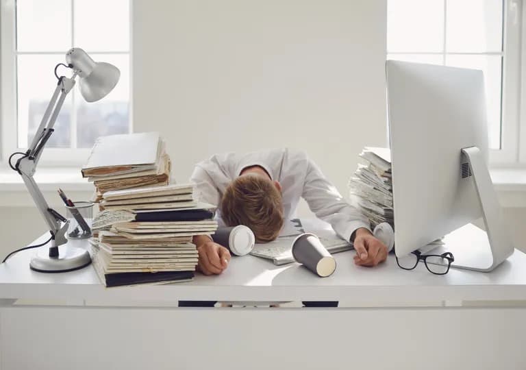 Argentina con niveles récord en burnout: el 94% de los trabajadores sienten estrés laboral