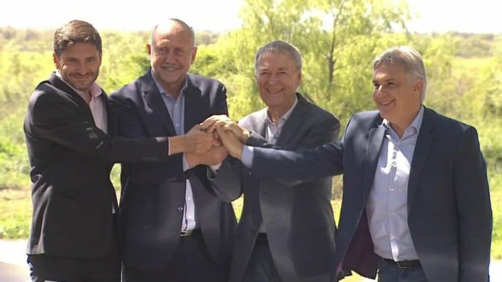 Llaryora y Pullaro profundizan su ofensiva contra el Gobierno nacional