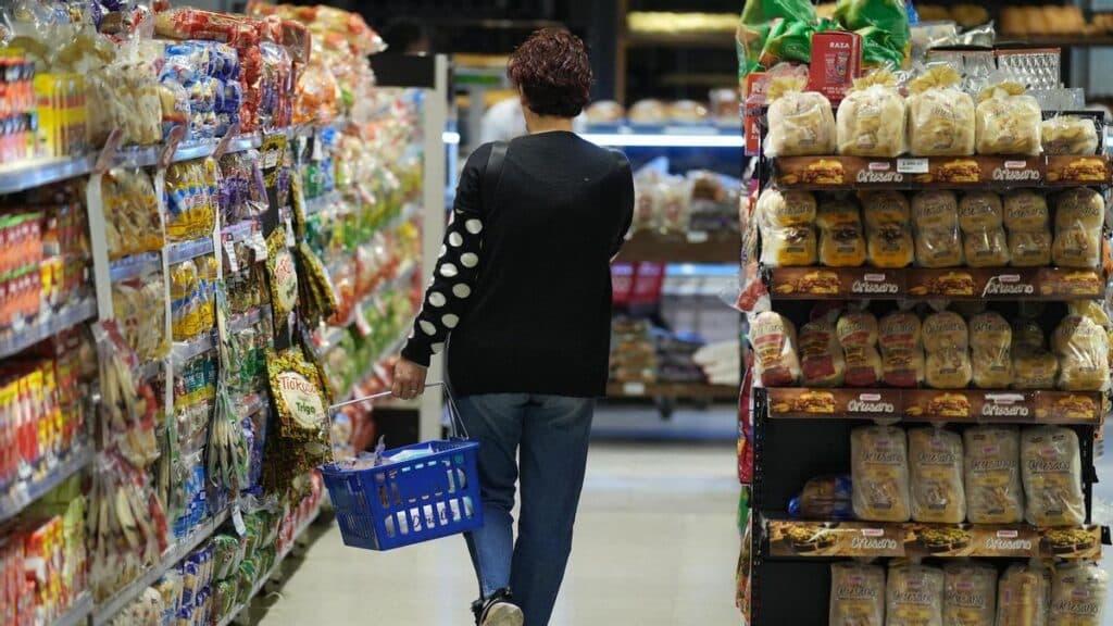 Entre deudas y fin de mes: cómo sobreviven hoy los hogares cordobeses
