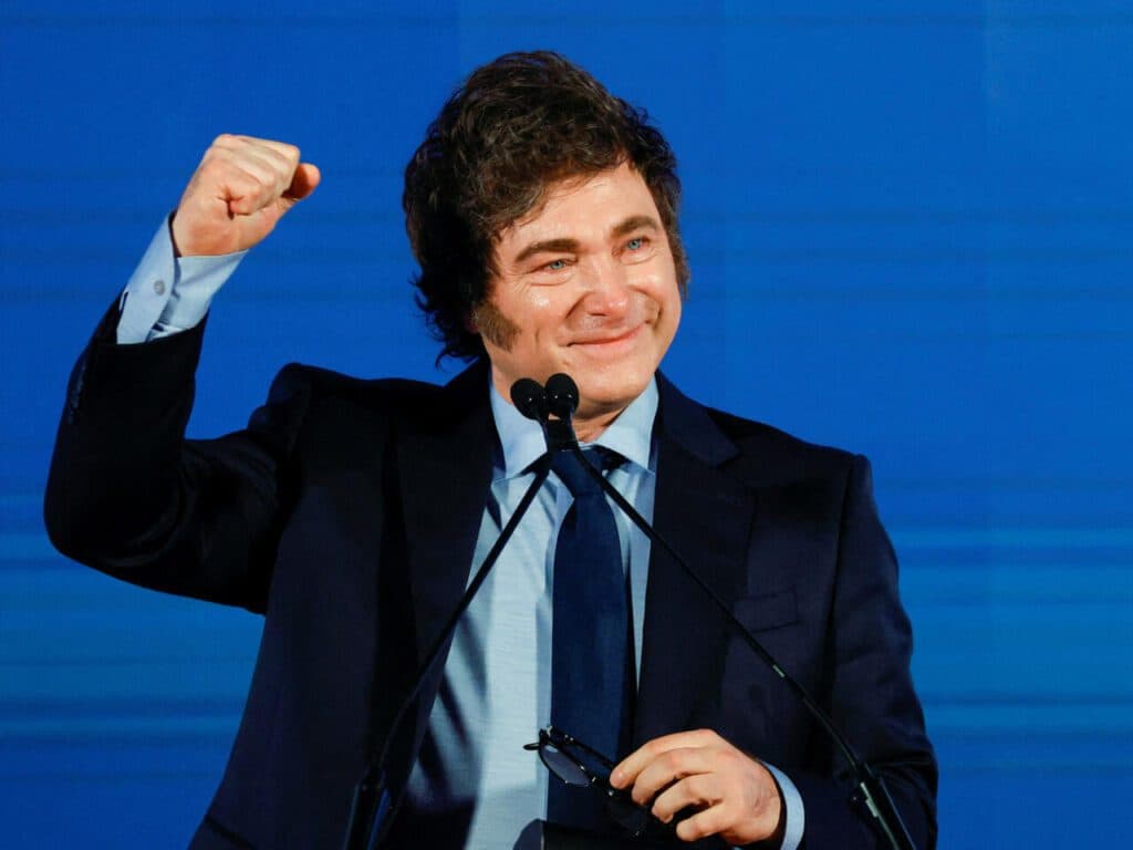La brecha de la estabilización: el 54,7% de los argentinos afirma que la economía empeora, pero Milei sostiene su imagen positiva