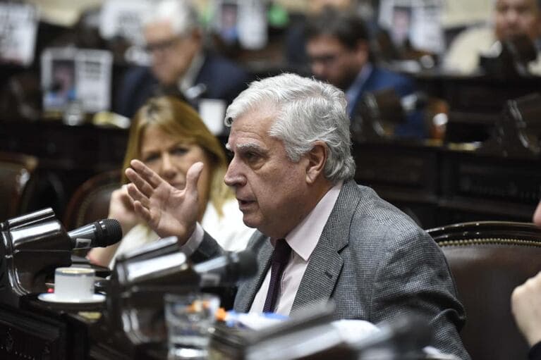 Carlos Gutiérrez: «Ni siquiera es motosierra; ya es a los hachazos»