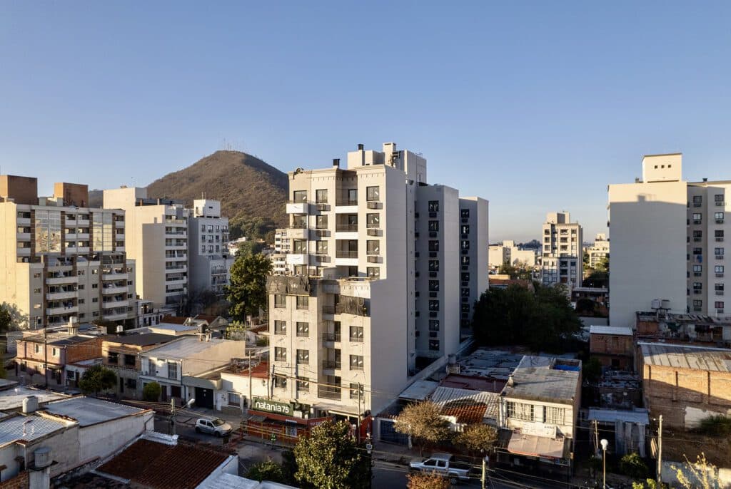 Con 22 obras en ejecución, Ecipsa acelera su plan y entrega un emprendimiento por mes