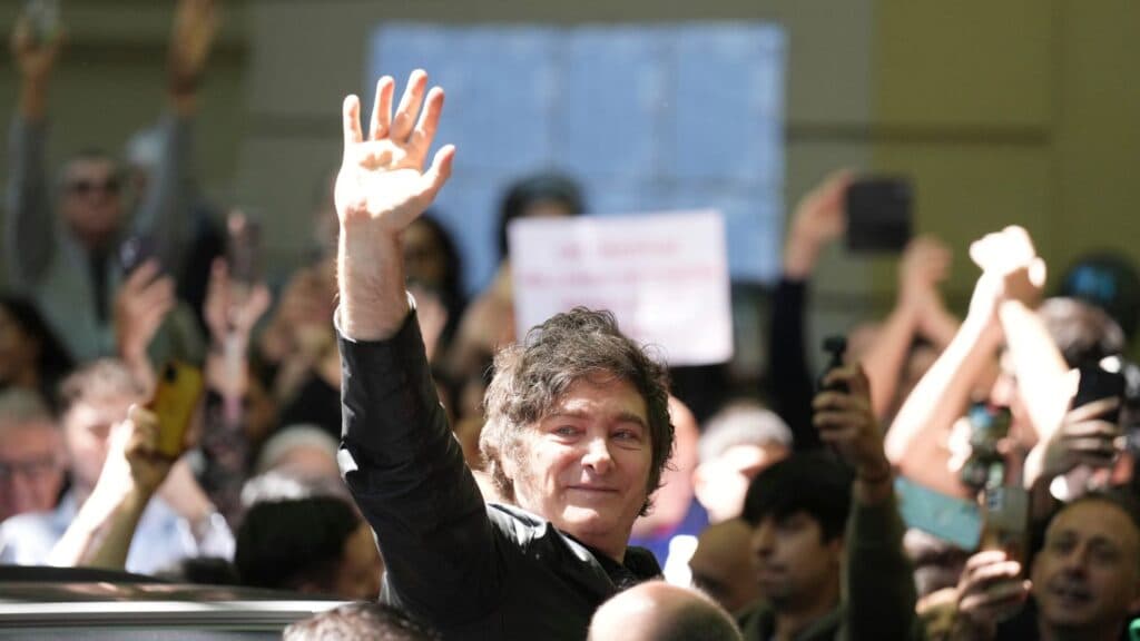 Suben fuerte las acciones argentinas en Wall Street tras el triunfo del gobierno