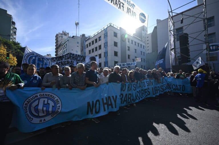 Reforma laboral y cuotas sindicales: qué piensan los argentinos sobre los gremios