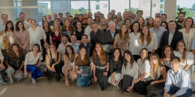Córdoba consolida modelo de clústeres para impulsar la producción
