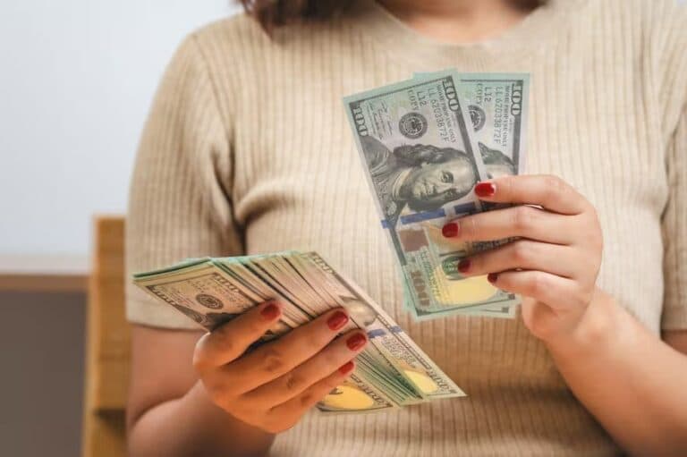 Vuelven los créditos hipotecarios en dólares: quiénes podrán acceder y qué riesgos implican