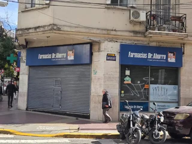 Dr. Ahorro cerró sus locales: cómo impacta la crisis en el negocio de los genéricos