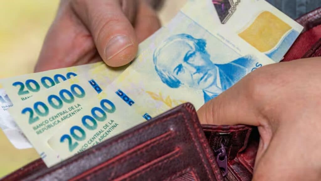 Del stockeo al desendeudamiento: cómo cambió el destino del aguinaldo en los últimos cinco años