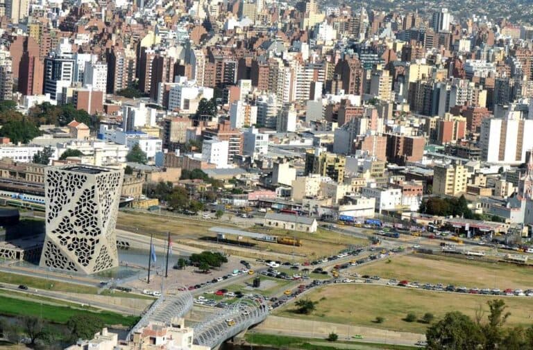 Entre la financiación propia y la promesa del crédito hipotecario: las estrategias del desarrollismo cordobés para reactivar la demanda