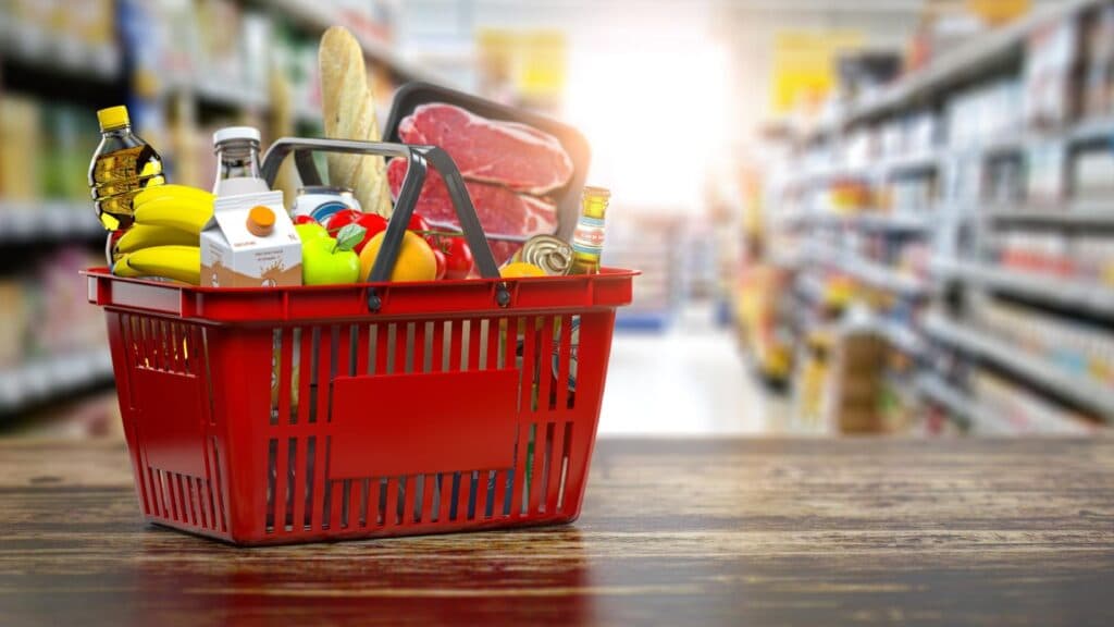 El salario mínimo sólo alcanza para cubrir 17 días de alimentación básica de una familia tipo