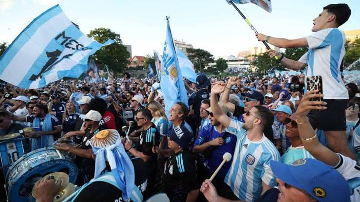 Boom mundialista: 490.000 argentinos viajarían a EE.UU. activando el turismo premium en el arranque de julio