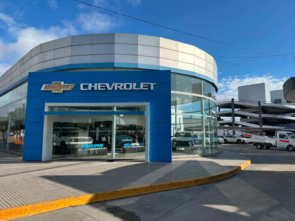 Más de tres décadas sobre ruedas: Chexa acelera su transformación en el mercado cordobés
