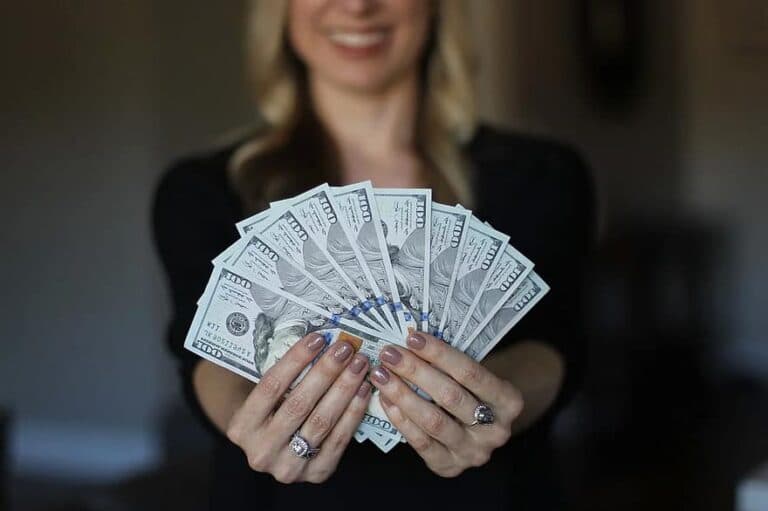 En 4 años, el número de mujeres en el sector financiero se elevó del 11% al 14%