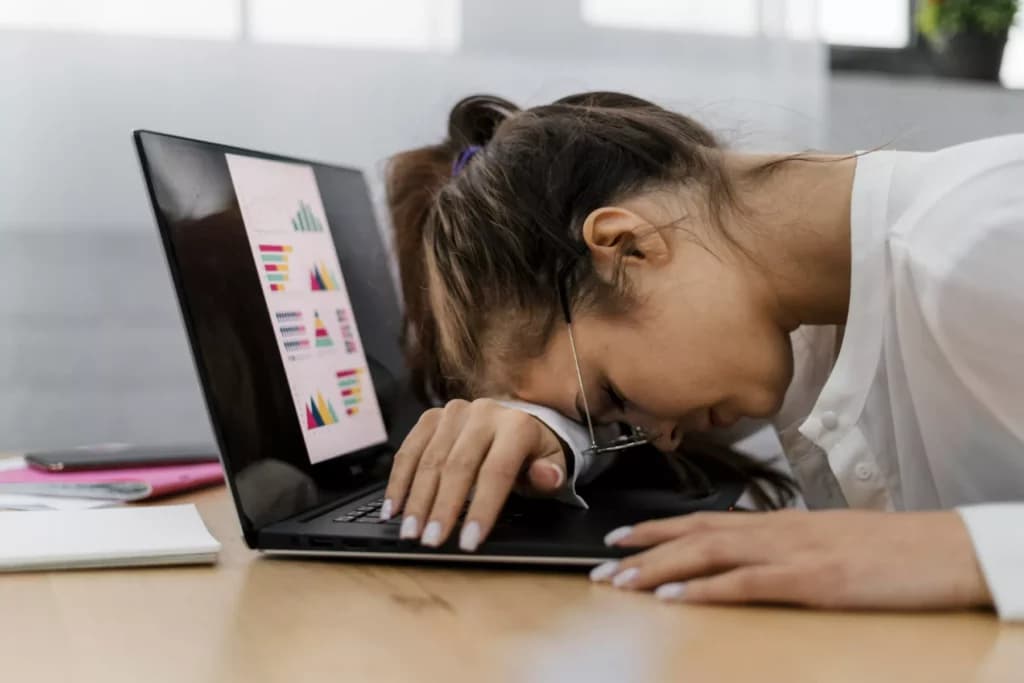 Agotamiento de fin de año: Claves para combatir el burnout