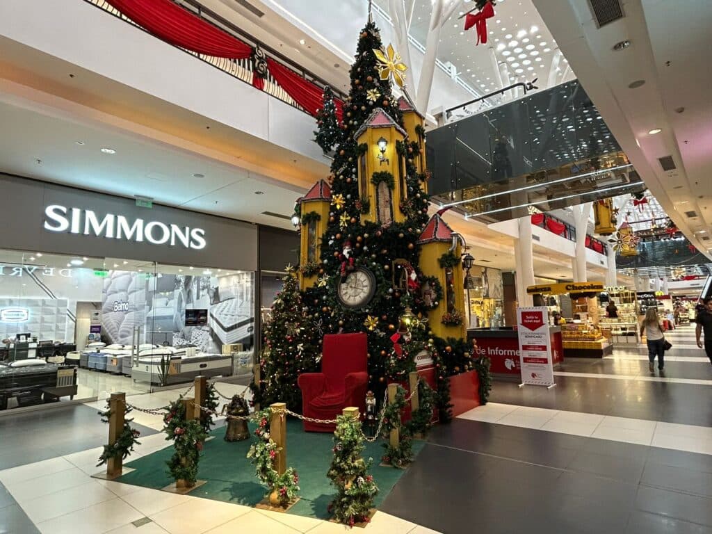 Paseo del Jockey se llena de sorpresas para celebrar la Navidad