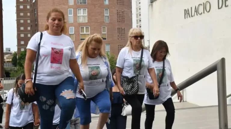 El silencio después de la condena: el duelo pendiente de las madres del Neonatal