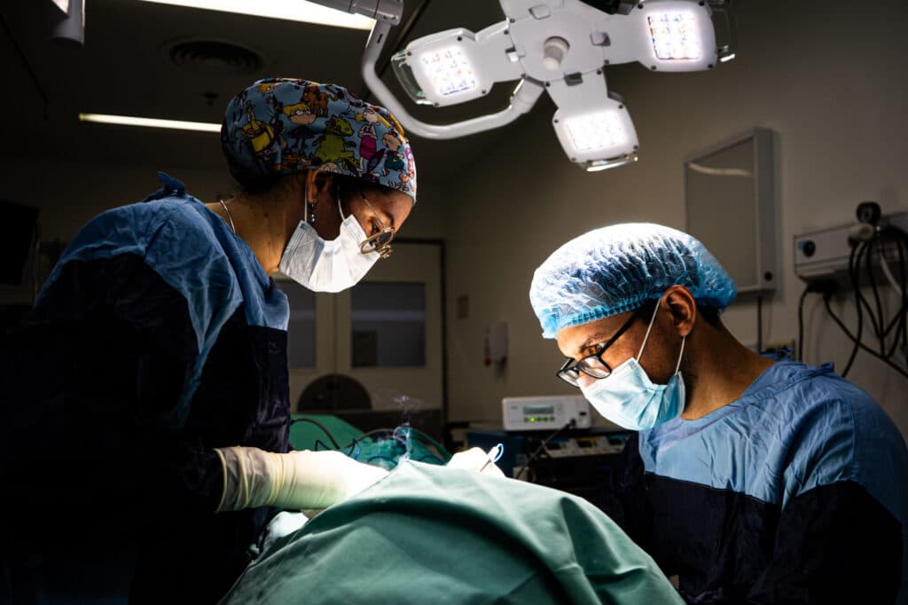 Implante auditivo por vía ósea: una alternativa para mejorar la audición en Hospital
