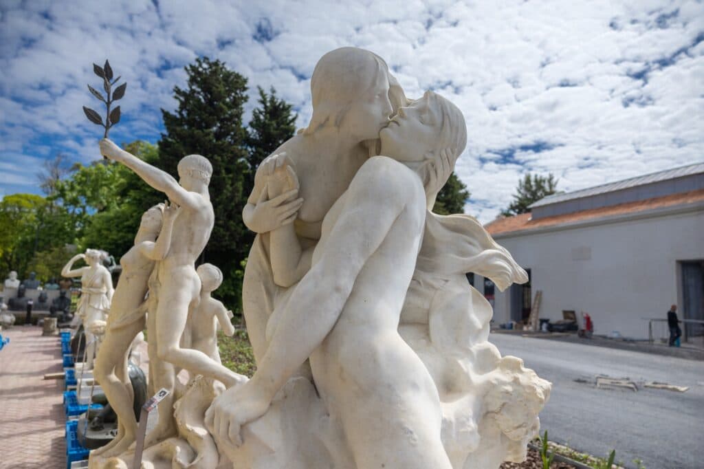 El MOA volvió a abrir sus puertas: el “hospital de estatuas” que revela cómo se cuida la memoria de Buenos Aires