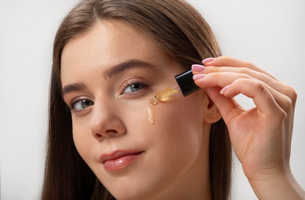 Retinoico vs. Retinol: la diferencia clave que explica por qué muchas rutinas de skincare no funcionan